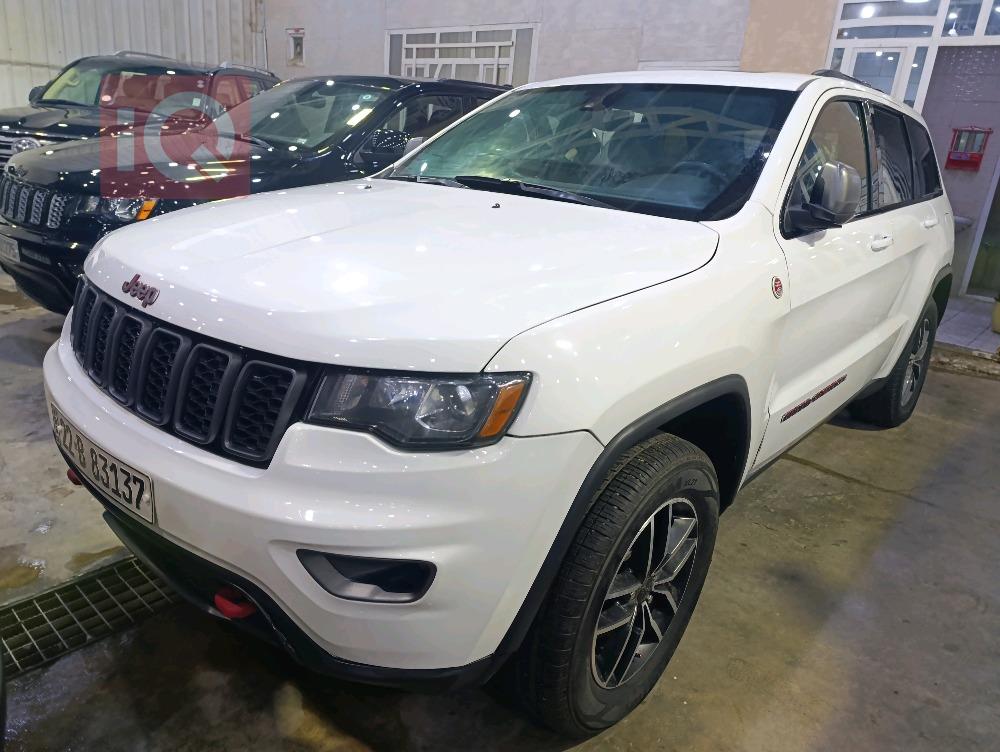 جیپ گراند شیرۆکی